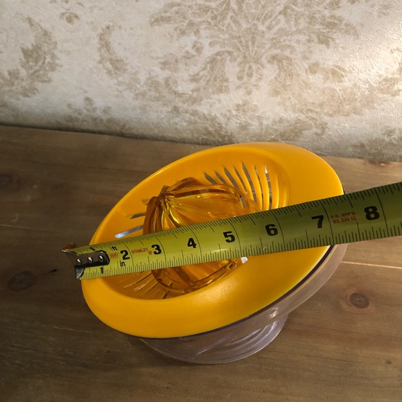 Cuisipro citrus juicer - Picture 7 of 10